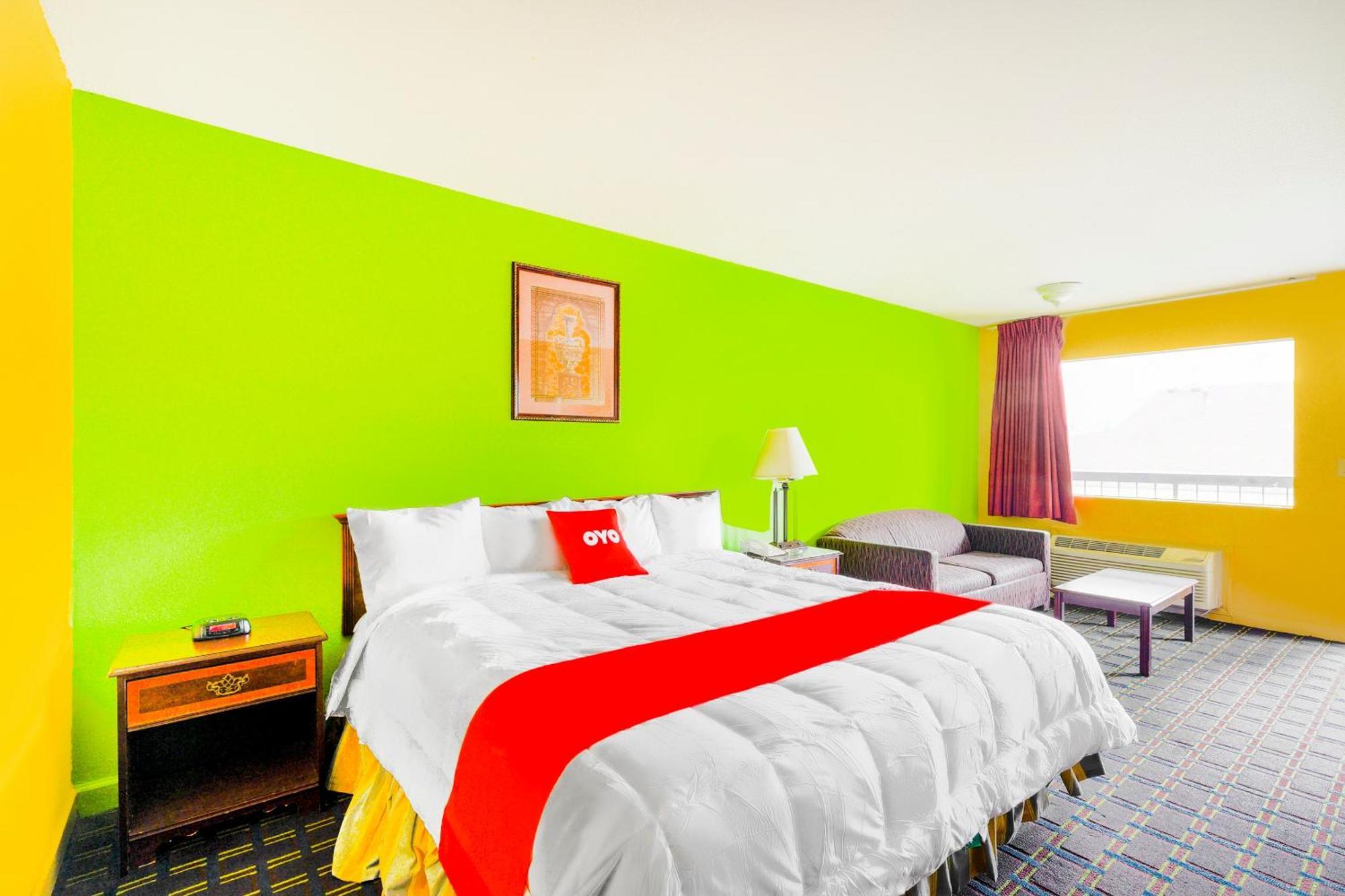 Oyo Hotel